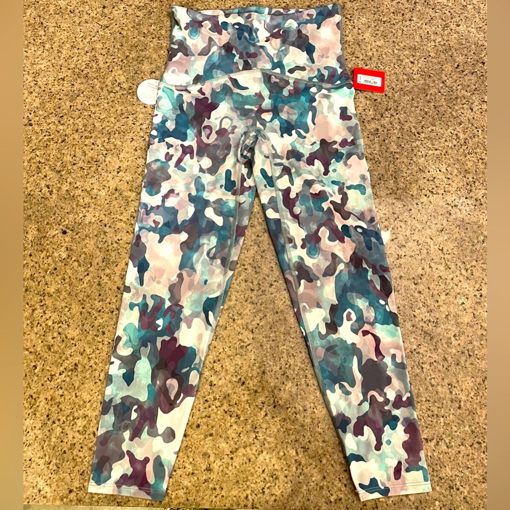 New Spanx Painted Camo Active Printed Legging 7/8 Length Womens M Green 50209R